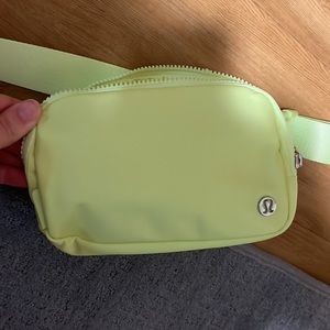 Lululemon Belt Bag (neon yellowish)